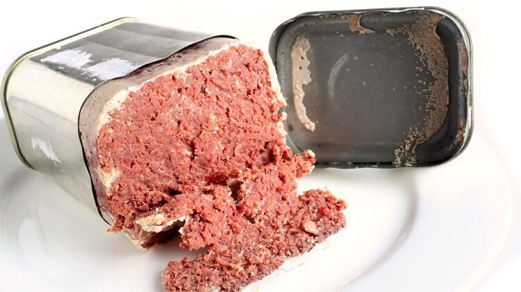 bully beef in a can