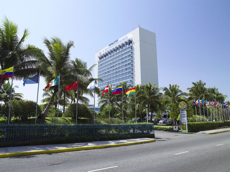 outside view of the Jamaica Pegasus Hotel 